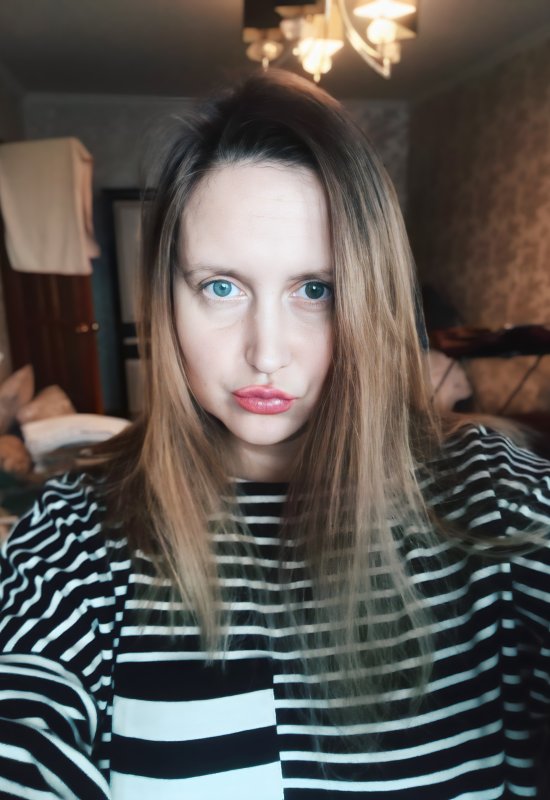 Olia • 41 • Belarus