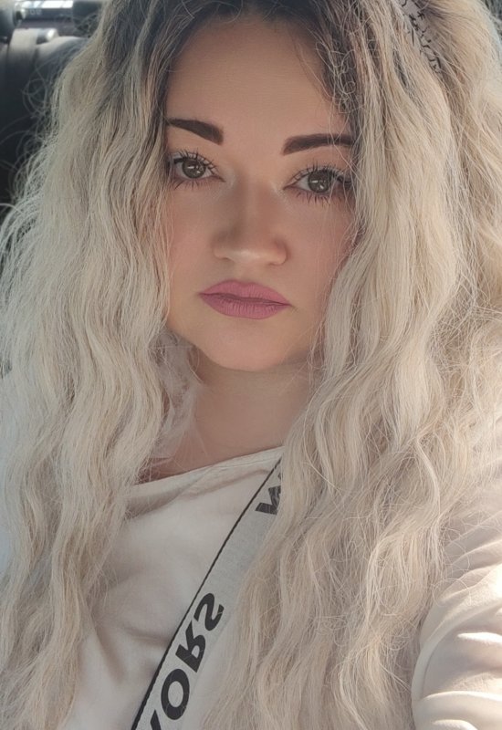 Maria • 40 • Belarus