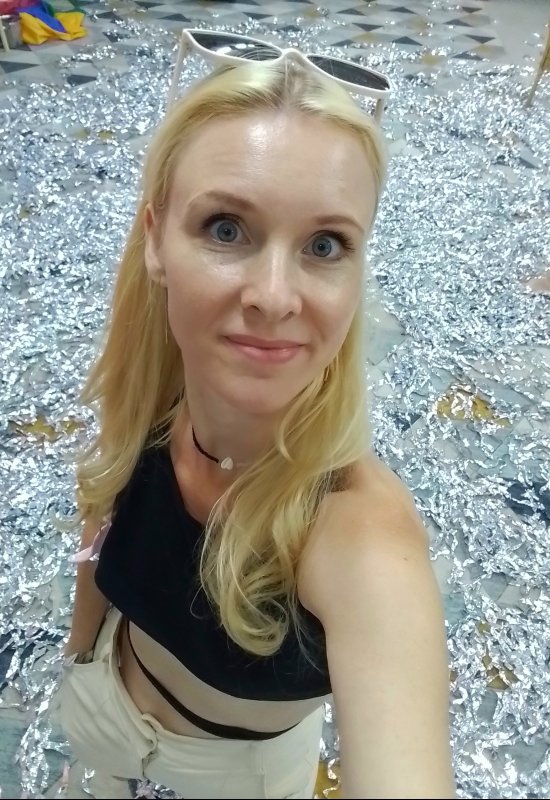 Julia  • 39 • Germany