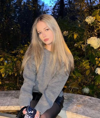 Olya, 27