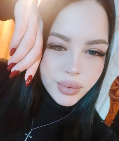Emilia, 27