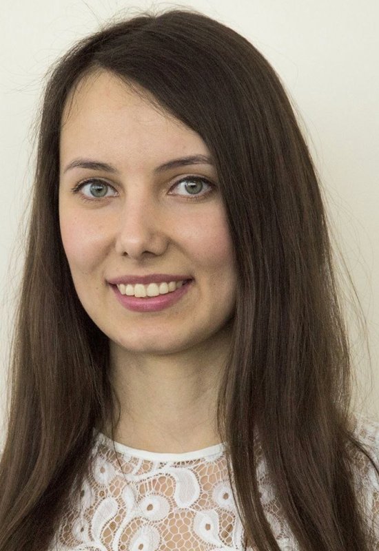 Ekaterina • 34 • Russie