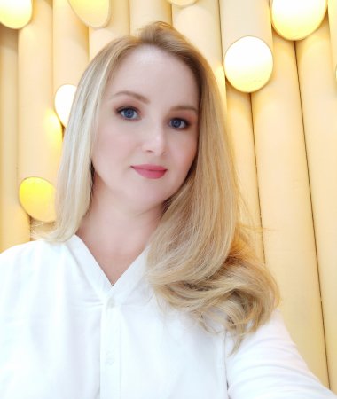 Anna, 46