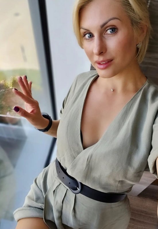 Viktoria • 46 • Ukraine