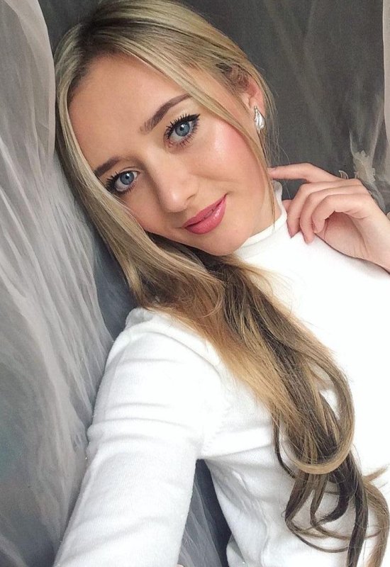 Alla • 36 • Ukraine 🇺🇦