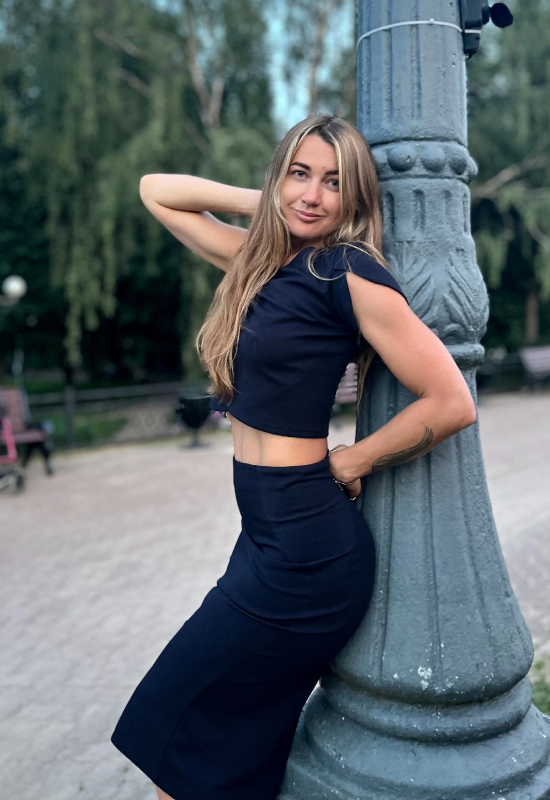 Mary • 30 • Russia