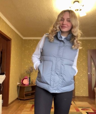 Elena, 35