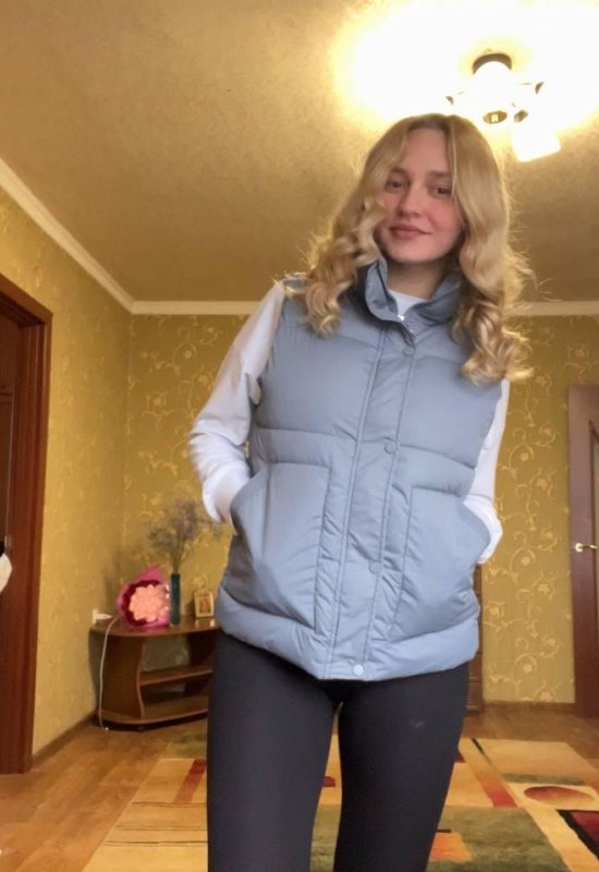 Elena • 35 • Ukraine 🇺🇦