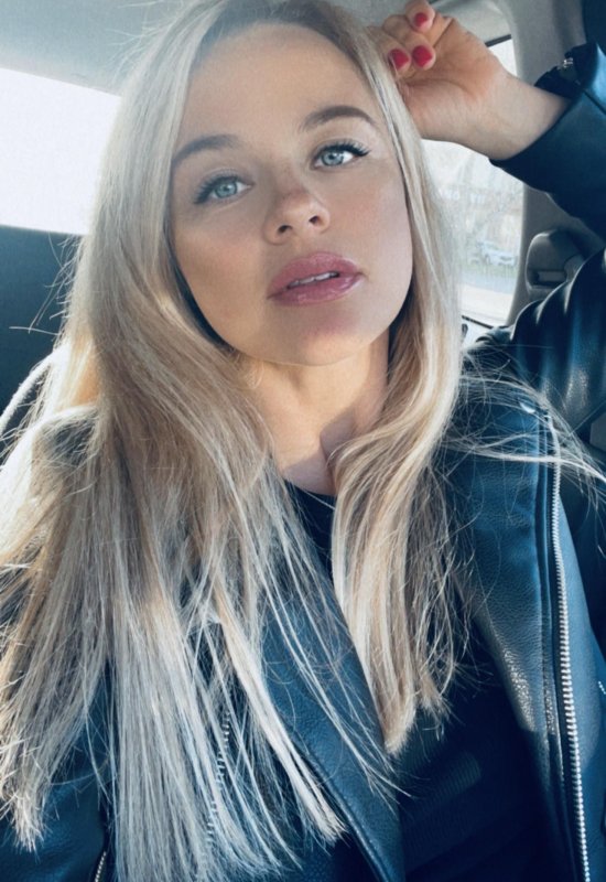 Olga • 39 • Russie