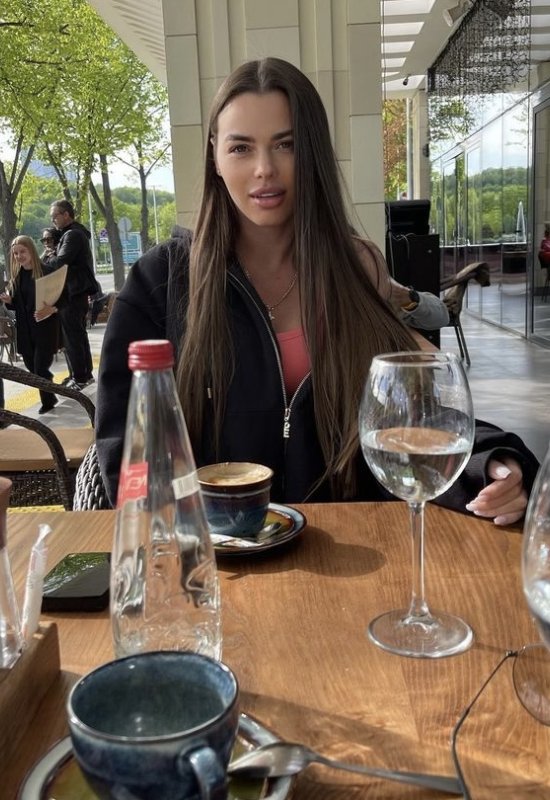 Victoria • 27 • Germany