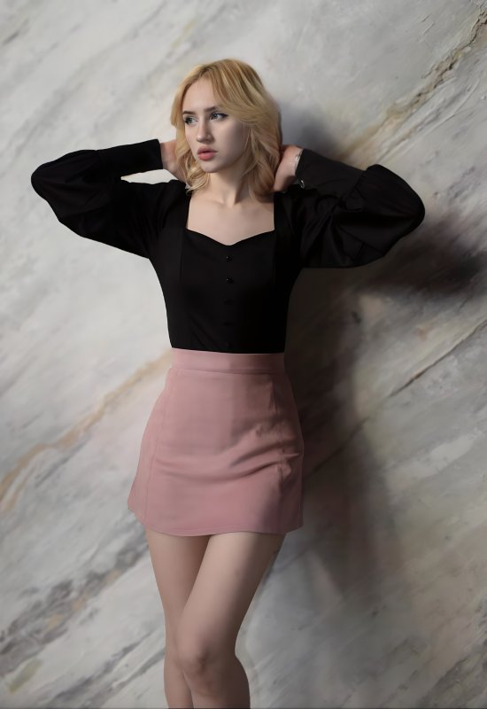 Victoria • 26 • Ukraine