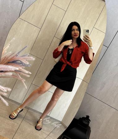 Alina, 37