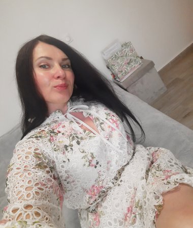 Tetiana , 49