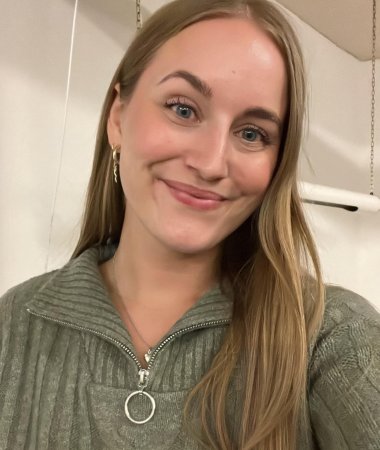 Inaya, 34