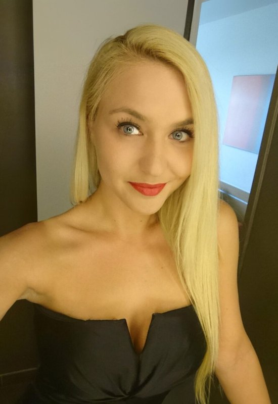 Larina • 37 • Hungary