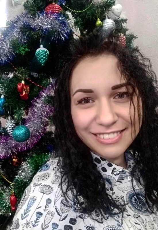 Oksana • 39 • Ukraine