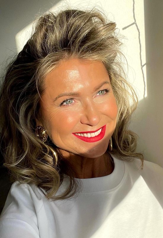 Nadeia • 52 • Ukraine