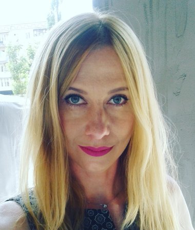 Elena, 39
