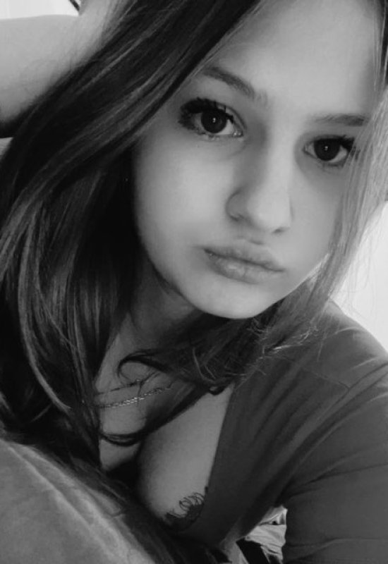 Milana • 18 • Russia