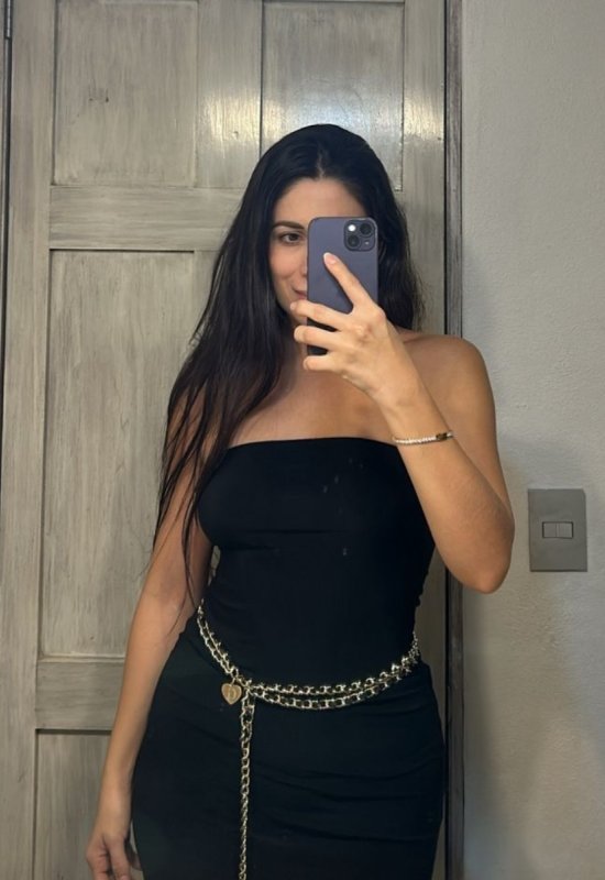 Natalia • 38 • France