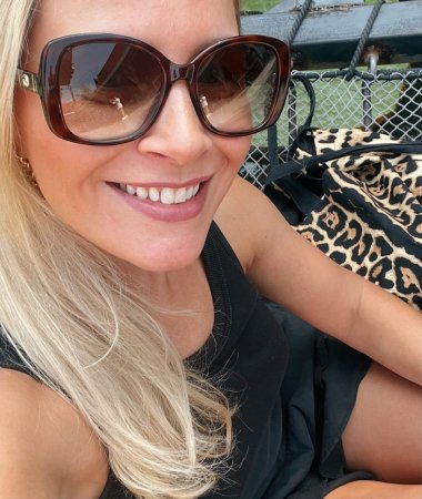 Vicka, 35