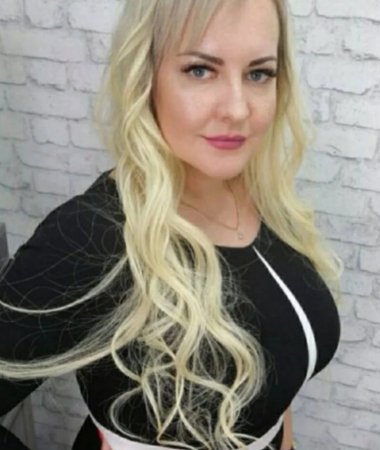 Valya, 40