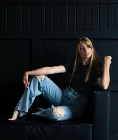 Karinka, 28