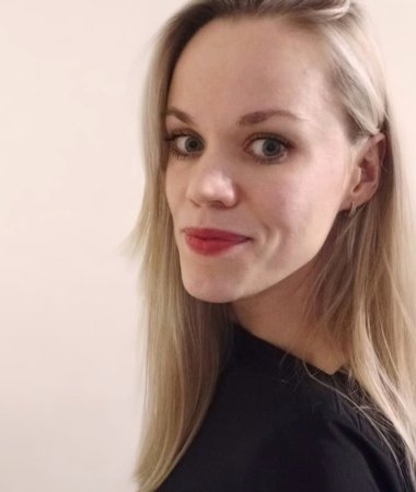 Vera, 39