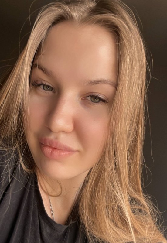 Daria • 26 • Україна