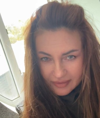 Susanna, 52