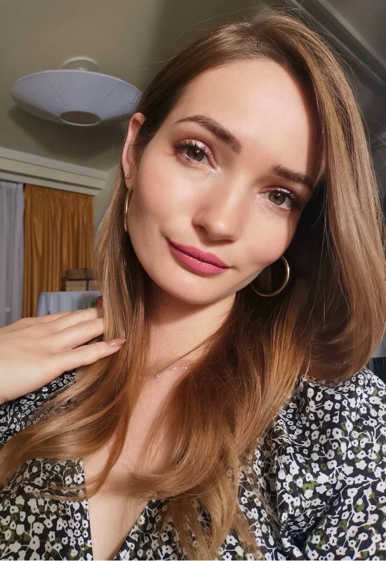 Julia • 39 • Belarus