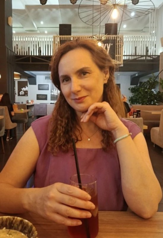 Galina • 37 • Russia