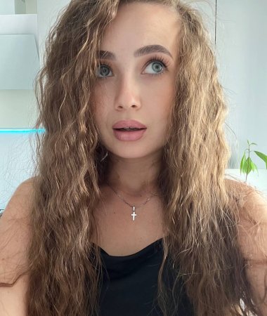 Milena, 26