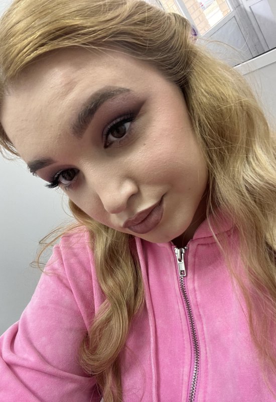 Karina • 21 • Russia