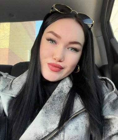 Anastasia, 27
