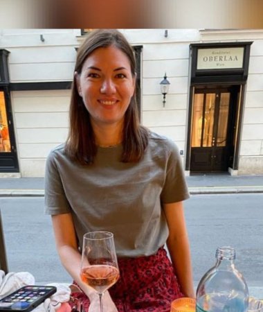 Victoria, 38