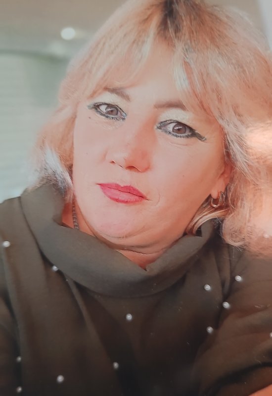 Liliia • 48 • France