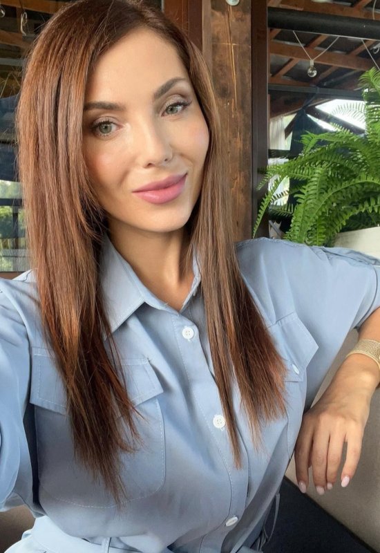Anzhelika • 43 • Belarus