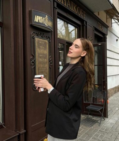 Ekaterina, 23