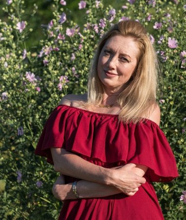 Ella, 50