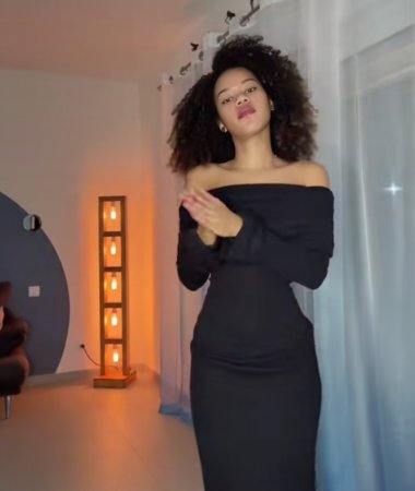 Laura , 27