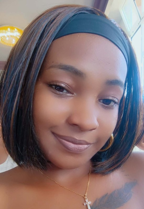 Brenda  • 26 • Madagascar