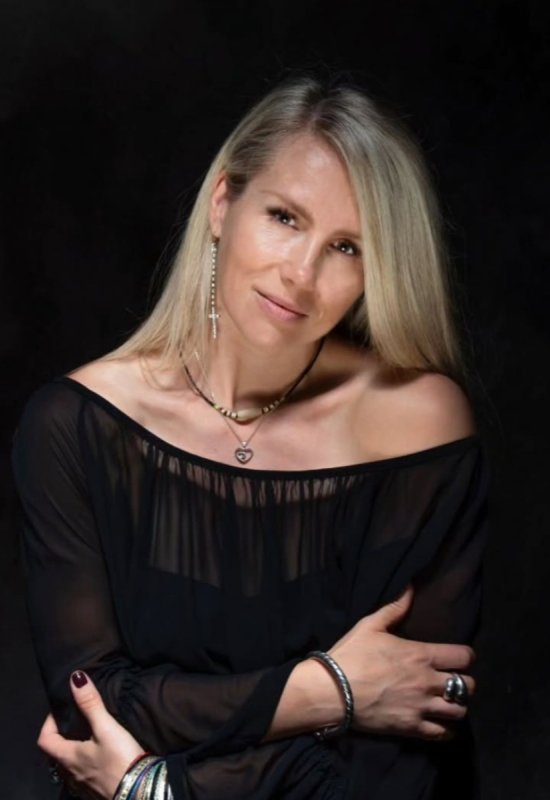 Tatyana • 46 • France
