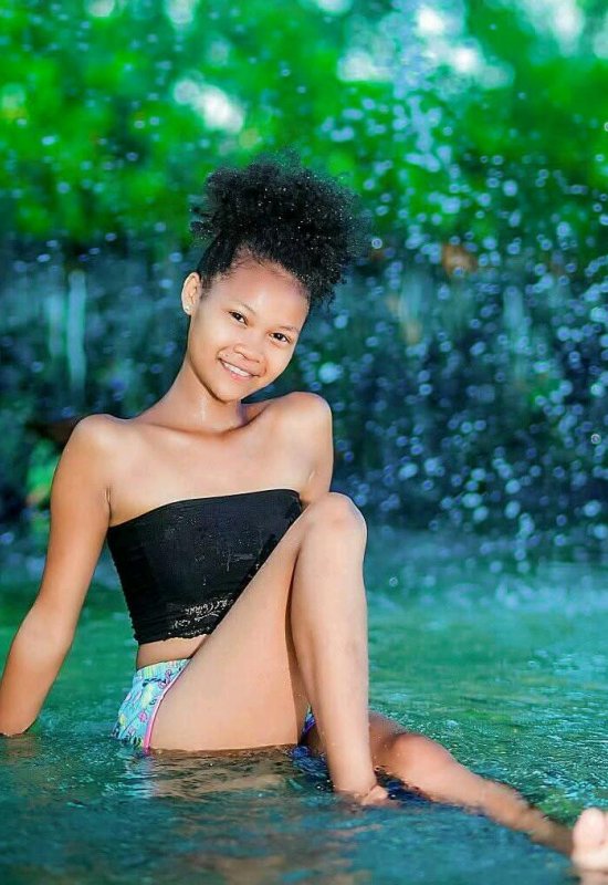 Jennifer • 22 • Madagascar