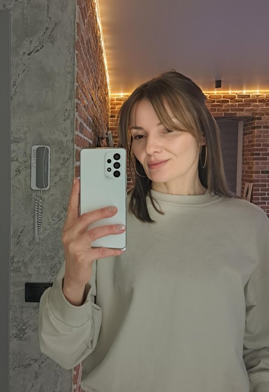 Kristina • 39 • Belarus