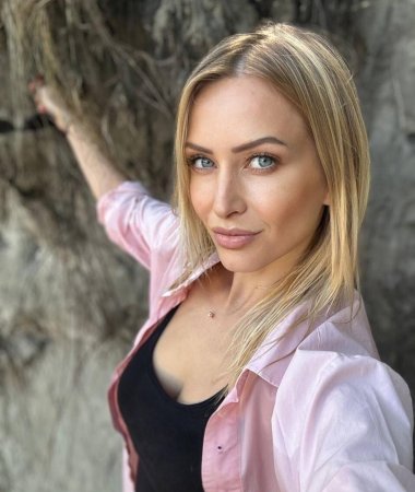 Irina, 40