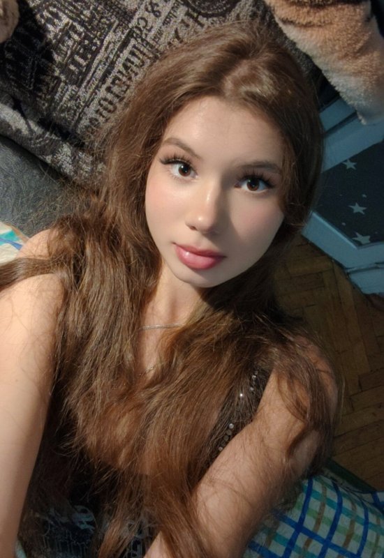 Nina • 21 • Belarus