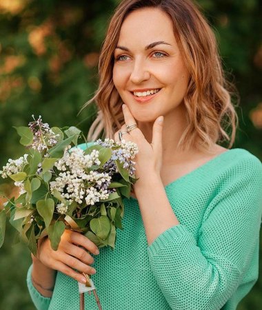 Valentina, 47