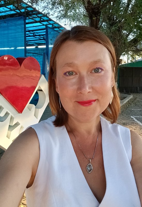 Lara • 51 • Russia