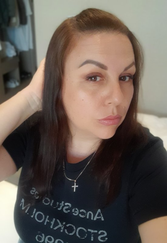 Ekaterina • 43 • Russie